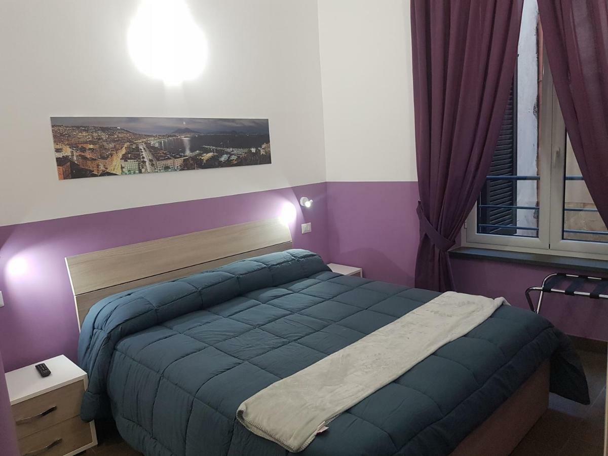 Bed and Breakfast Gradoni Di Chiaia Twenty Three à Naples Extérieur photo