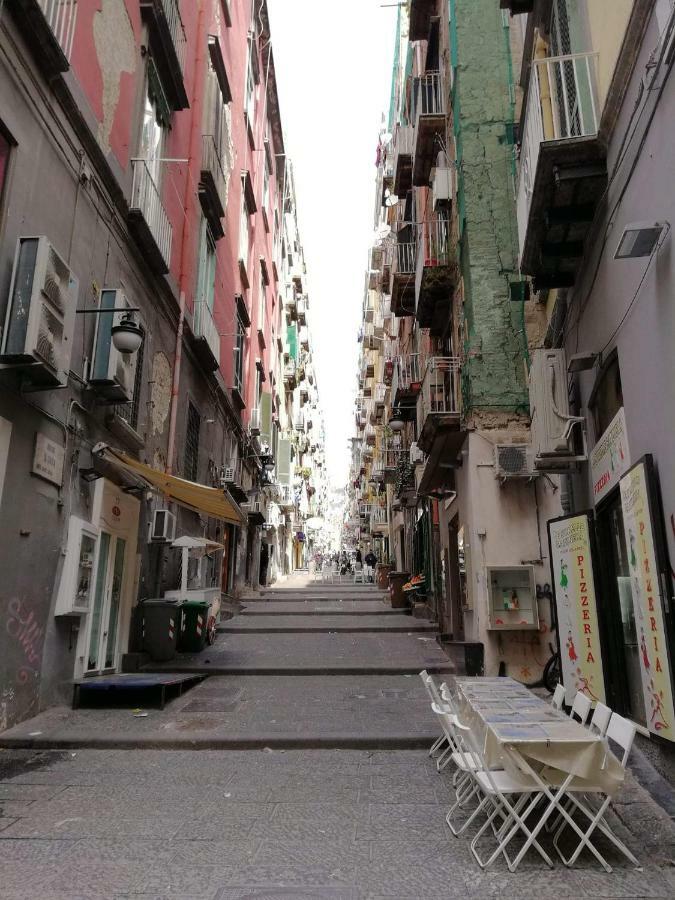 Bed and Breakfast Gradoni Di Chiaia Twenty Three à Naples Extérieur photo