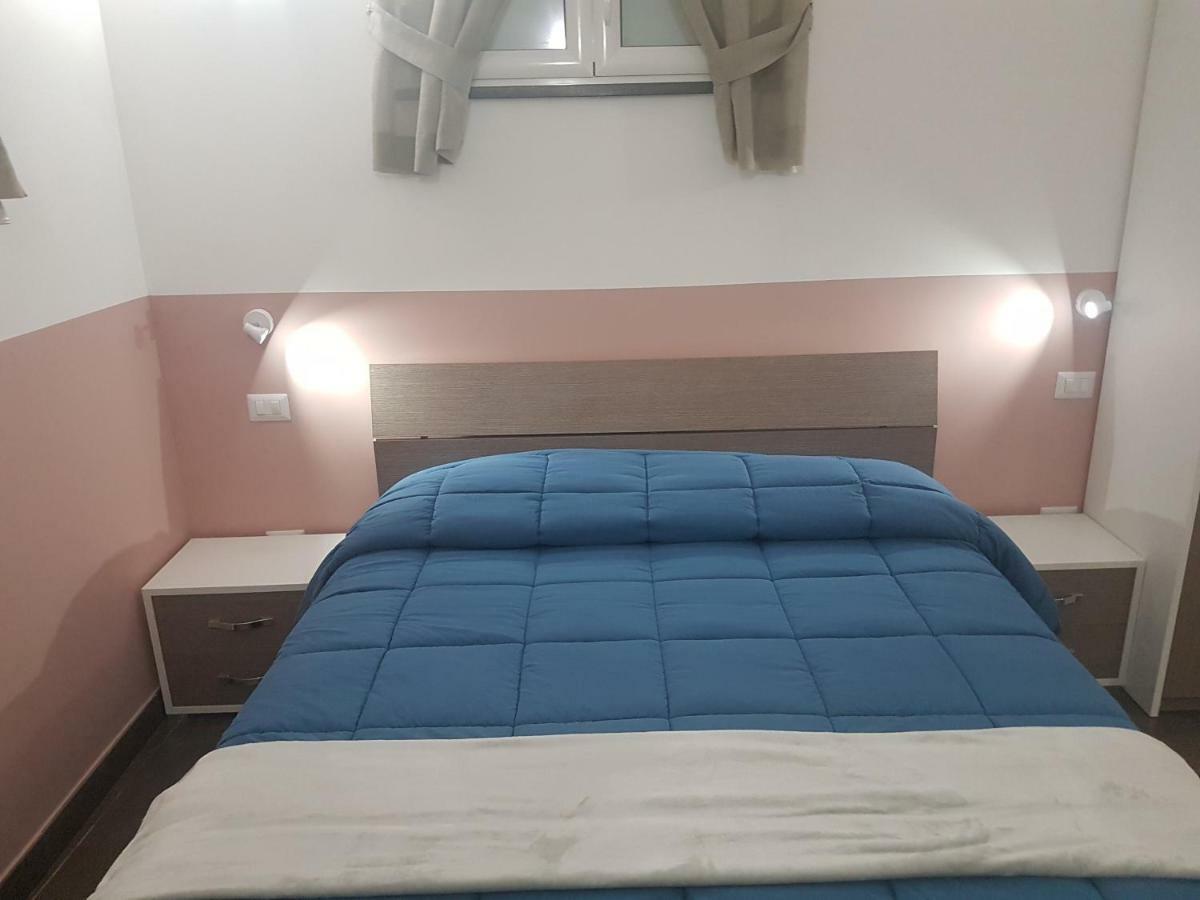 Bed and Breakfast Gradoni Di Chiaia Twenty Three à Naples Extérieur photo