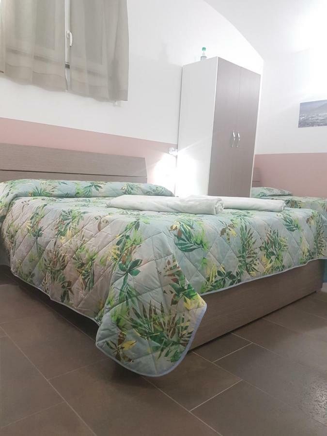 Bed and Breakfast Gradoni Di Chiaia Twenty Three à Naples Extérieur photo