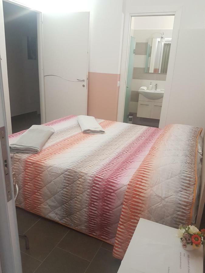 Bed and Breakfast Gradoni Di Chiaia Twenty Three à Naples Extérieur photo